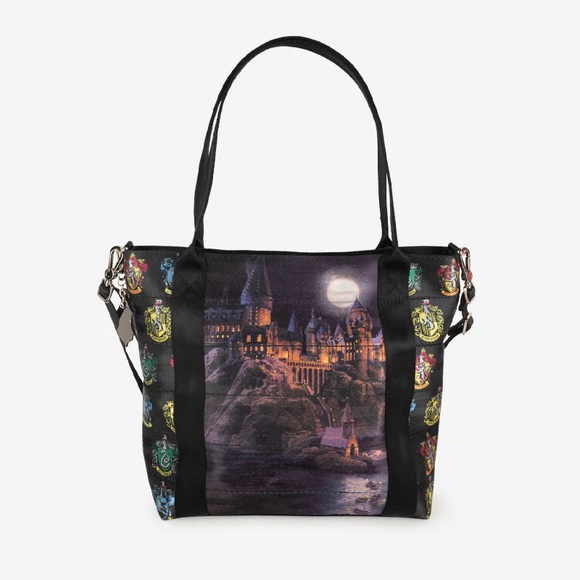 Harvey’s Harry Potter Hogwarts Medium Poster Tote Bag, Charm of Crest NEW - Picture 3 of 9